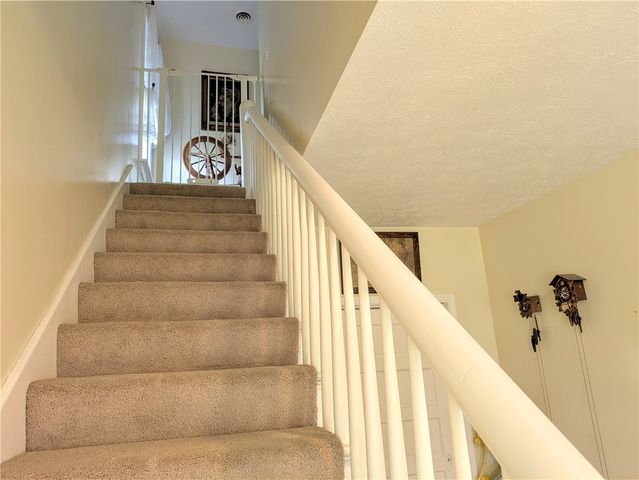 220 Overholt Dr, East Huntingdon, PA 15683