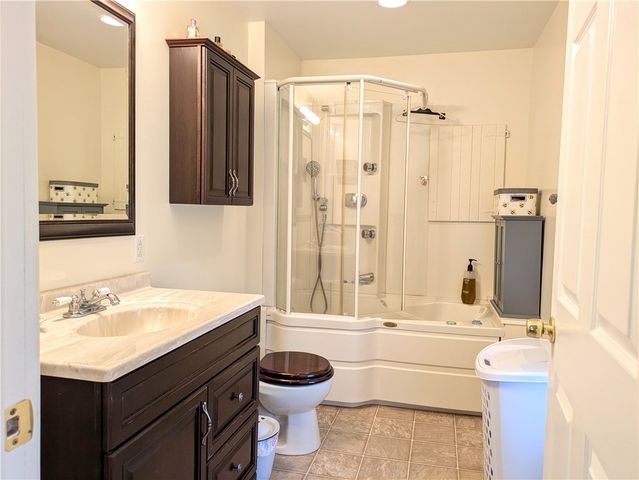 220 Overholt Dr, East Huntingdon, PA 15683