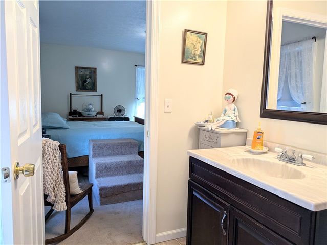 220 Overholt Dr, East Huntingdon, PA 15683