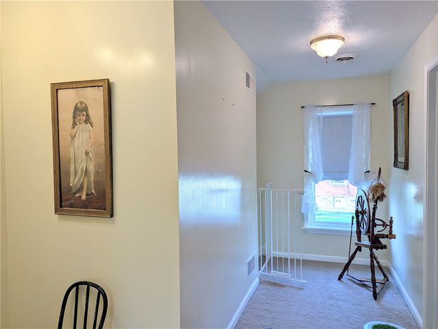220 Overholt Dr, East Huntingdon, PA 15683