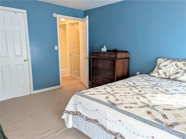 220 Overholt Dr, East Huntingdon, PA 15683