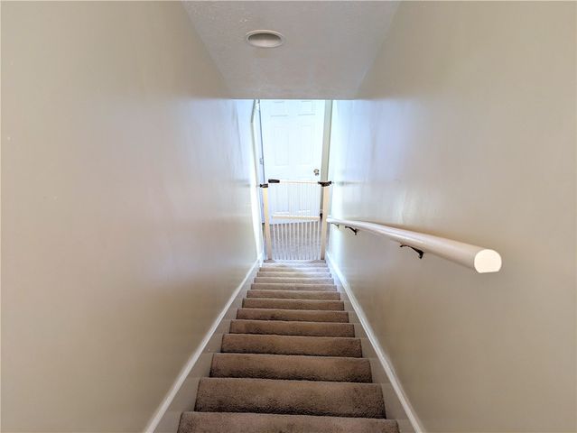 220 Overholt Dr, East Huntingdon, PA 15683
