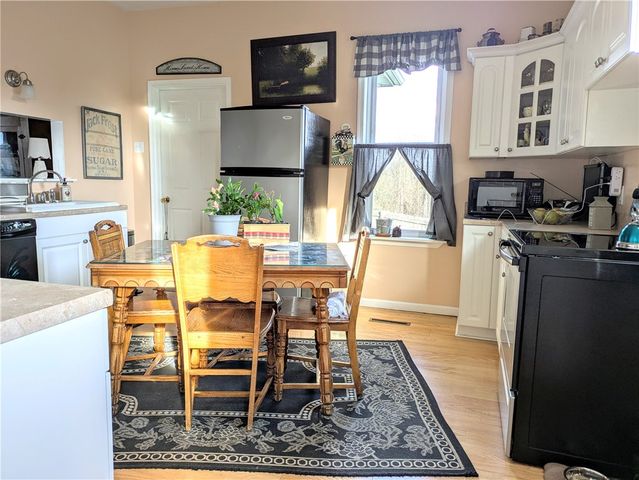 220 Overholt Dr, East Huntingdon, PA 15683