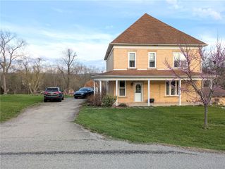 220 Overholt Dr, East Huntingdon, PA 15683