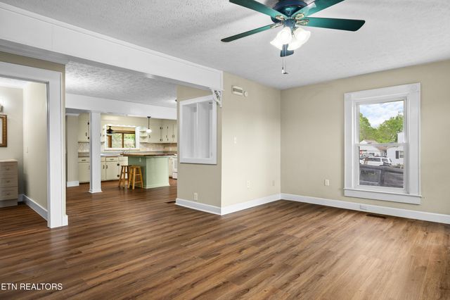 1309 Everett Ave, Maryville, TN 37804