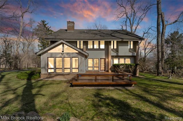 26311 W 14 Mile Road, Franklin, MI 48025