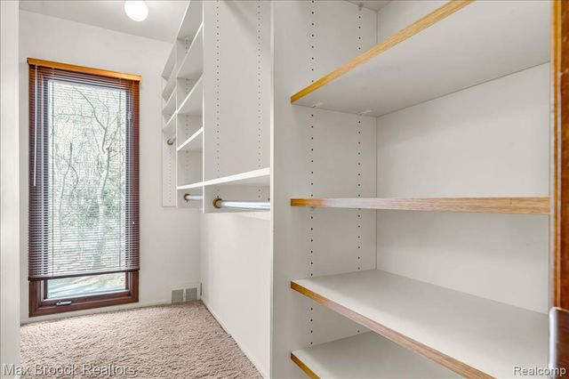 26311 W 14 Mile Road, Franklin, MI 48025