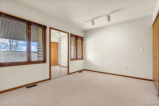 26311 W 14 Mile Road, Franklin, MI 48025