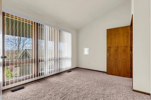 26311 W 14 Mile Road, Franklin, MI 48025