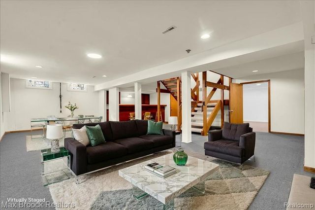 26311 W 14 Mile Road, Franklin, MI 48025