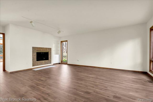 26311 W 14 Mile Road, Franklin, MI 48025