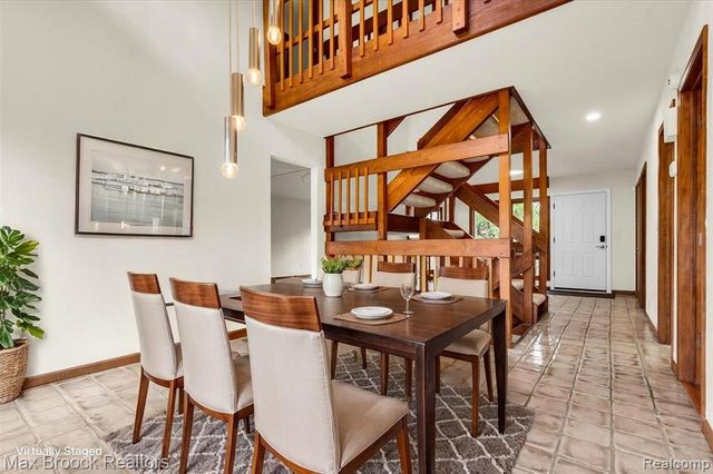 26311 W 14 Mile Road, Franklin, MI 48025