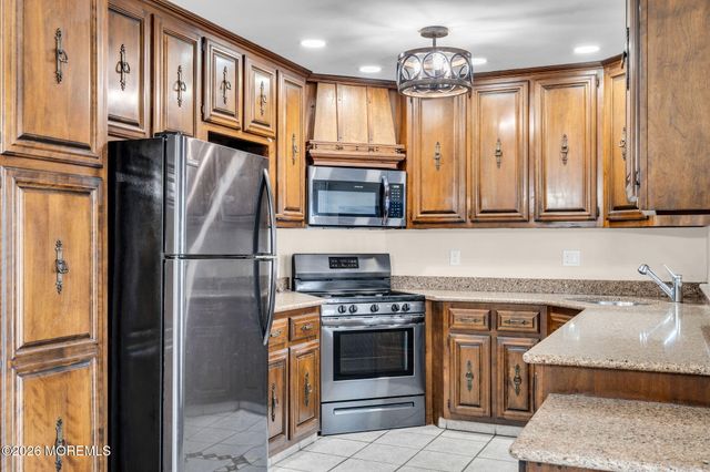 11 Parkers Point Boulevard, Forked River, NJ 08731