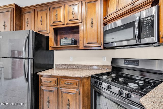 11 Parkers Point Boulevard, Forked River, NJ 08731