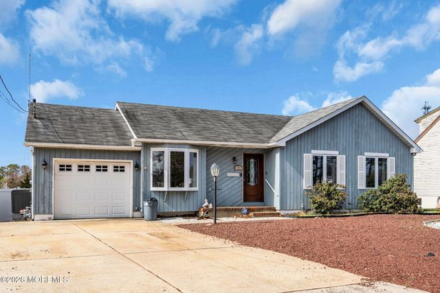 11 Parkers Point Boulevard, Forked River, NJ 08731