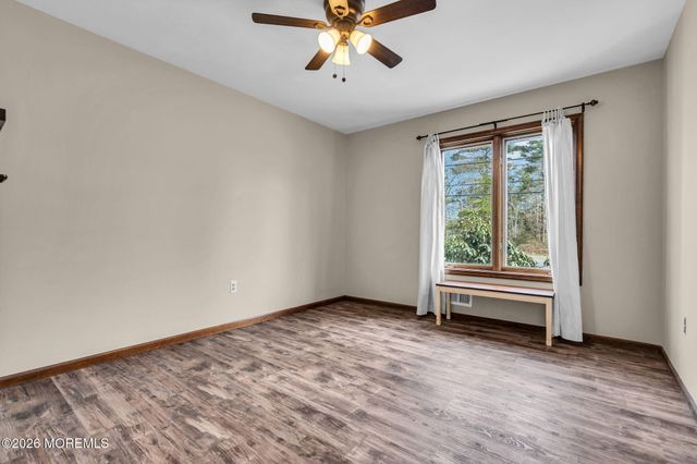 11 Parkers Point Boulevard, Forked River, NJ 08731