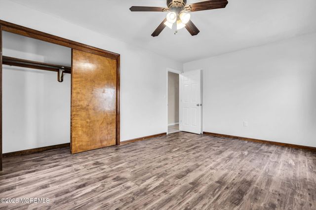 11 Parkers Point Boulevard, Forked River, NJ 08731