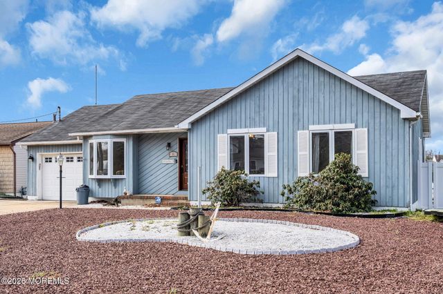 11 Parkers Point Boulevard, Forked River, NJ 08731