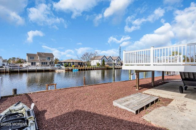 11 Parkers Point Boulevard, Forked River, NJ 08731