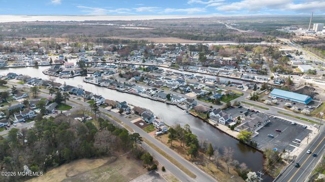 11 Parkers Point Boulevard, Forked River, NJ 08731