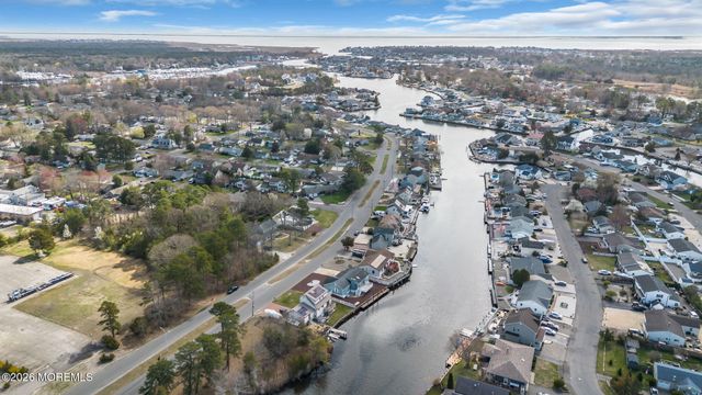 11 Parkers Point Boulevard, Forked River, NJ 08731