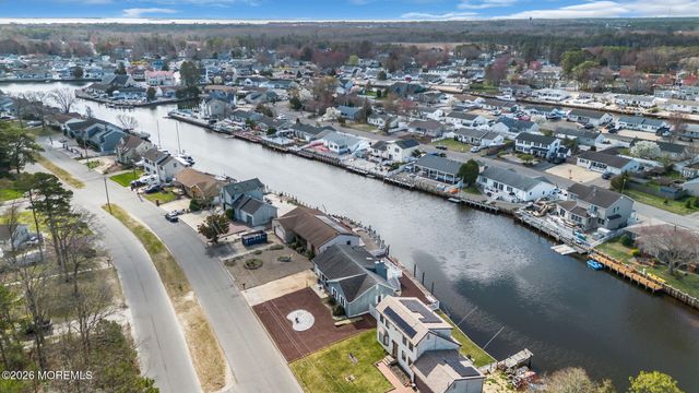 11 Parkers Point Boulevard, Forked River, NJ 08731