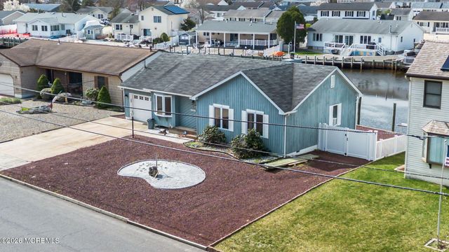 11 Parkers Point Boulevard, Forked River, NJ 08731