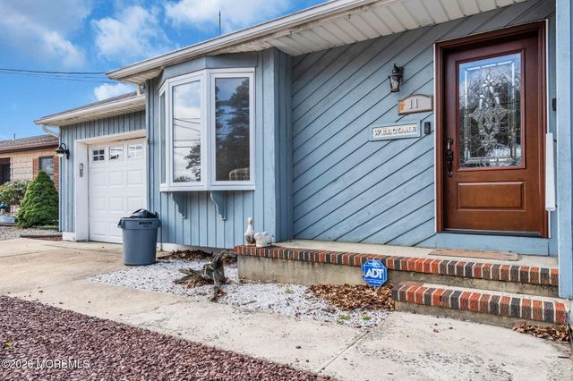 11 Parkers Point Boulevard, Forked River, NJ 08731