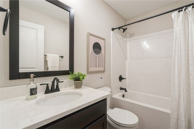 6177 Glenwood Drive, Marion, IA 52302