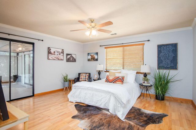 209 S Atwood Court, Visalia, CA 93291