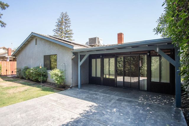 209 S Atwood Court, Visalia, CA 93291