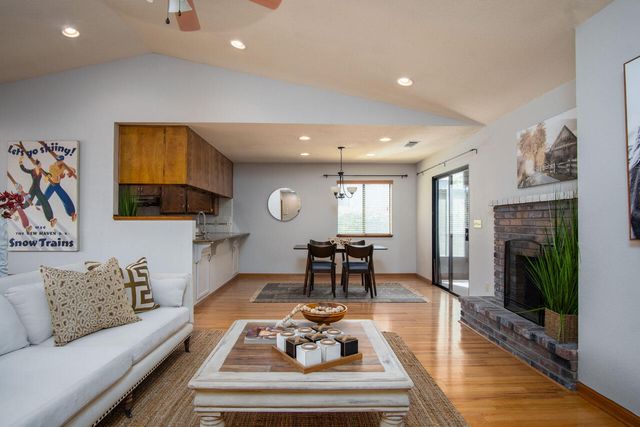 209 S Atwood Court, Visalia, CA 93291