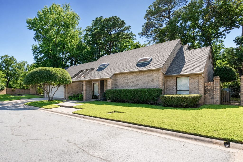 811 Ashford Court, Tyler, TX 75703