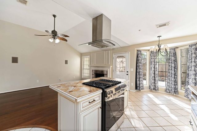 19927 Teller Boulevard, Spring, TX 77388