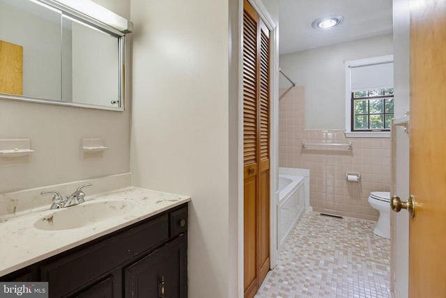 25509 JONNIE CT, Gaithersburg, MD 20882
