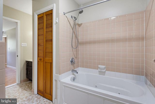 25509 JONNIE CT, Gaithersburg, MD 20882