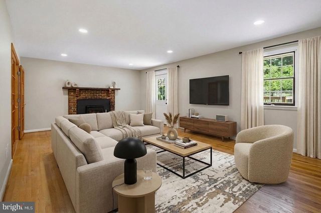 25509 JONNIE CT, Gaithersburg, MD 20882