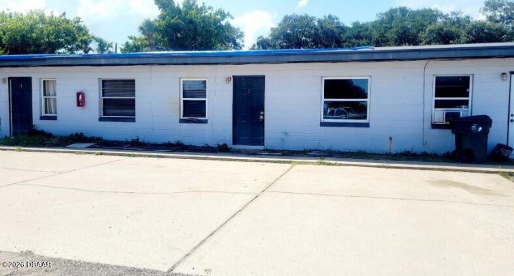 430 N Charles St Apt 2, Daytona Beach, FL 32114