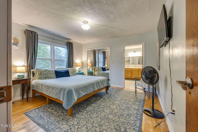 1326 Valley Drive, Bristol, TN 37620