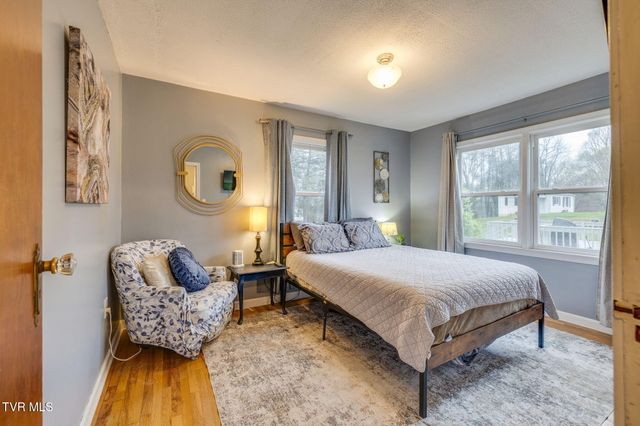 1326 Valley Drive, Bristol, TN 37620