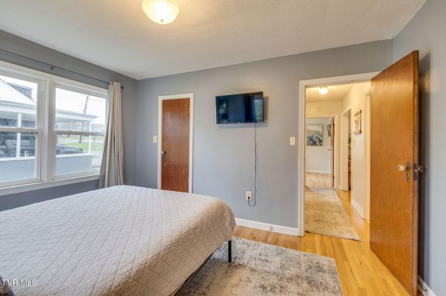 1326 Valley Drive, Bristol, TN 37620