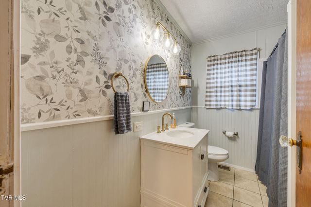 1326 Valley Drive, Bristol, TN 37620