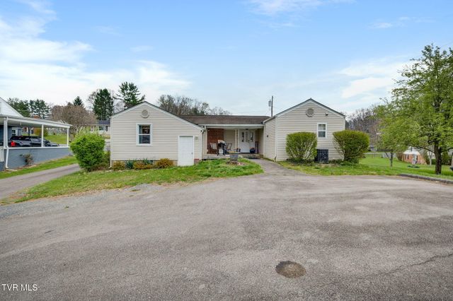 1326 Valley Drive, Bristol, TN 37620