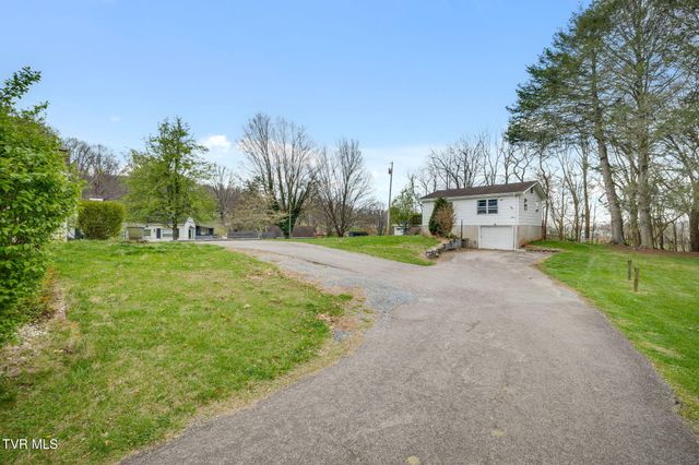 1326 Valley Drive, Bristol, TN 37620