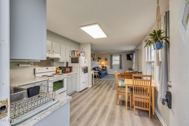 1326 Valley Drive, Bristol, TN 37620