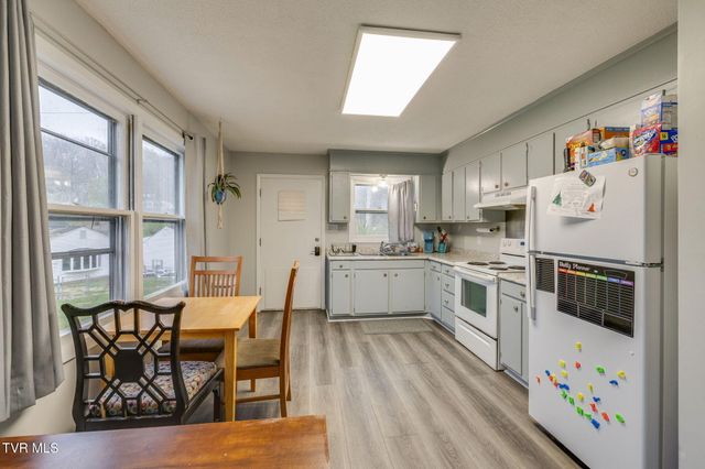 1326 Valley Drive, Bristol, TN 37620