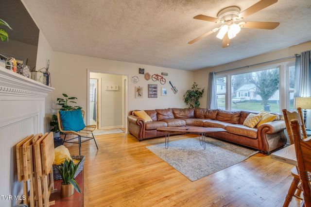 1326 Valley Drive, Bristol, TN 37620