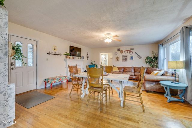 1326 Valley Drive, Bristol, TN 37620