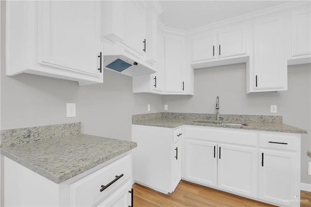 411 N Esperanza Street, Pharr, TX 78577