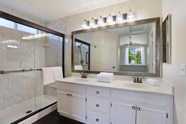 512 Mockingbird Dr, Lodi, CA 95240